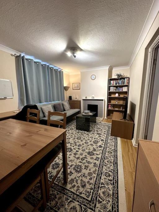Cosy Entire One Bedroom Hideaway Bromley Exterior photo