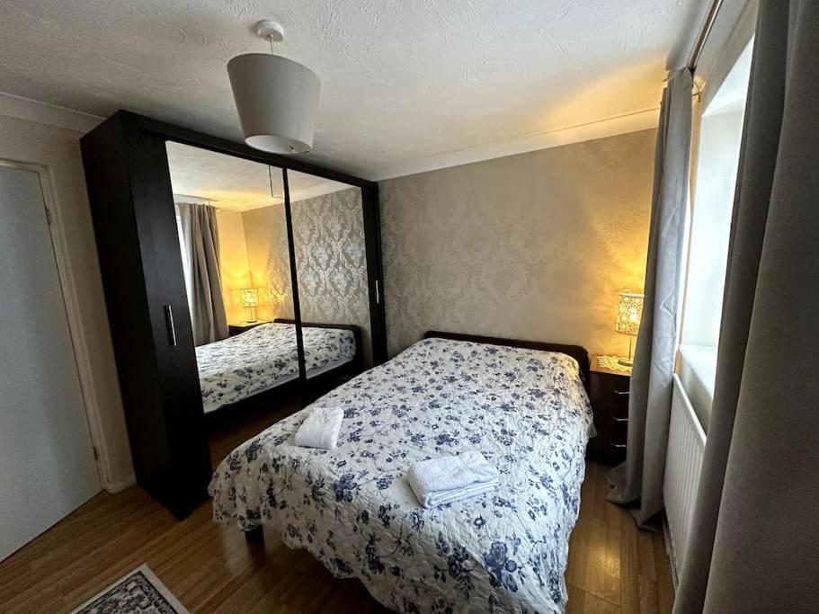 Cosy Entire One Bedroom Hideaway Bromley Exterior photo
